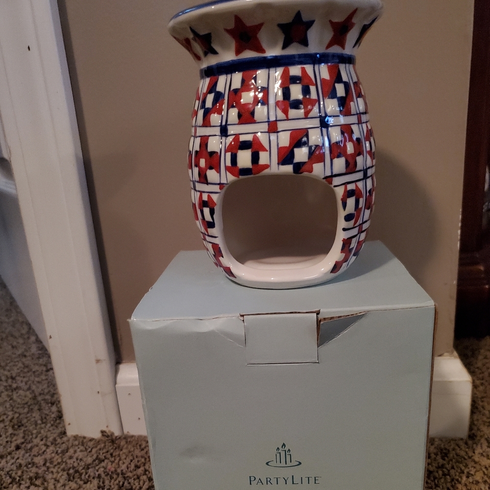 PartyLite Quilted Aroma Melts Warmer